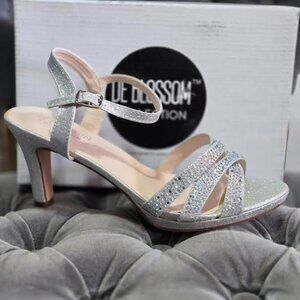 De Blossom Collection Nicole Silver Sparkle Heels Size 10